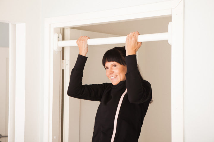 Wooden pull-up bar